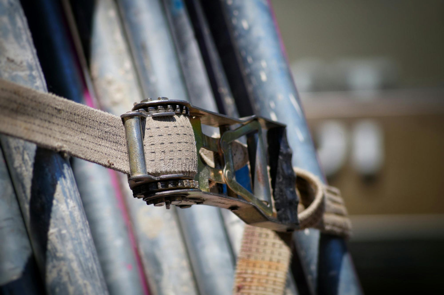 Quick Guide to Safe Trailer Tie-Down Straps for Secure Transport